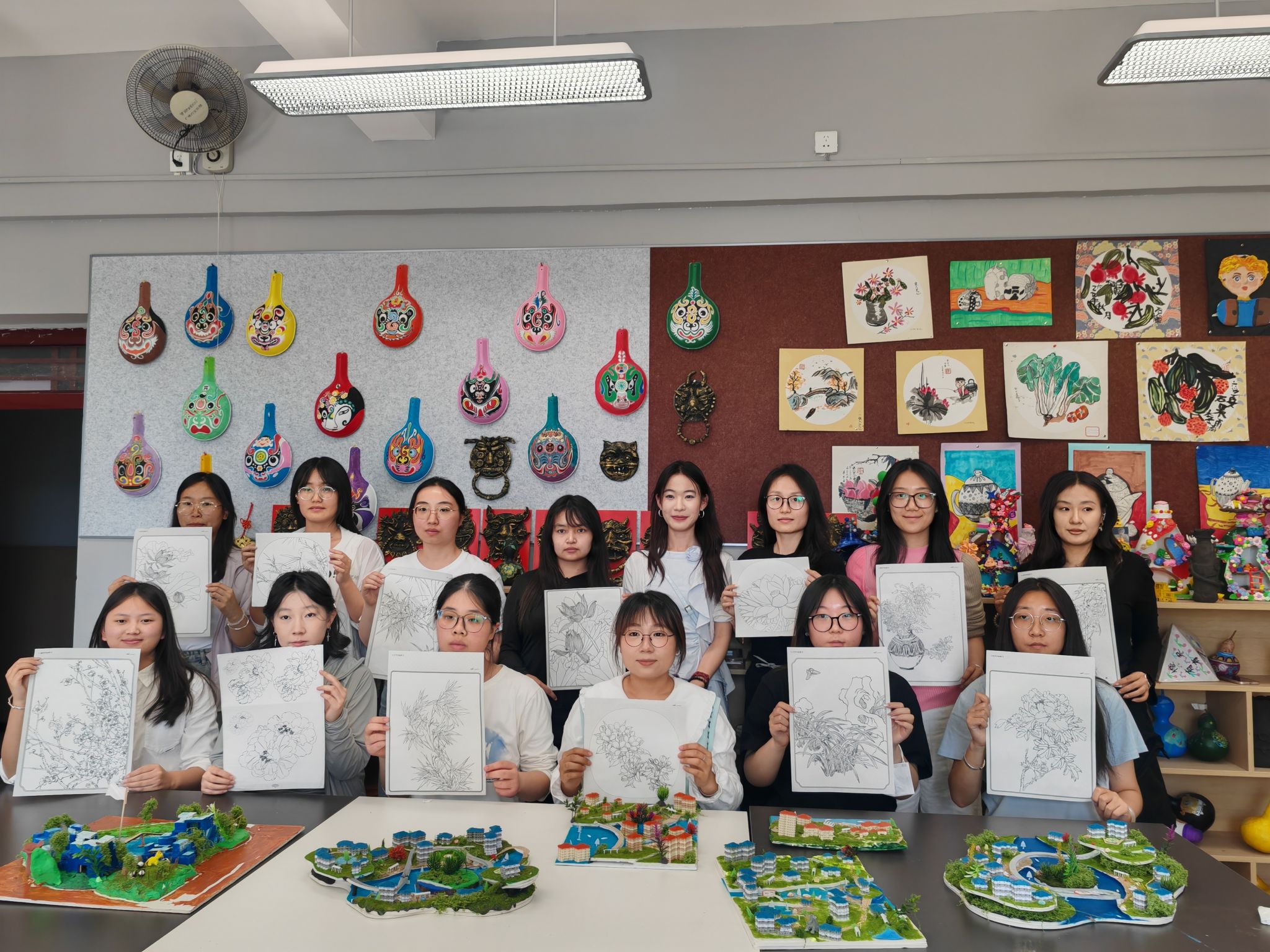 昌吉市第一小学活动现场 昌吉市第一小学活动现场