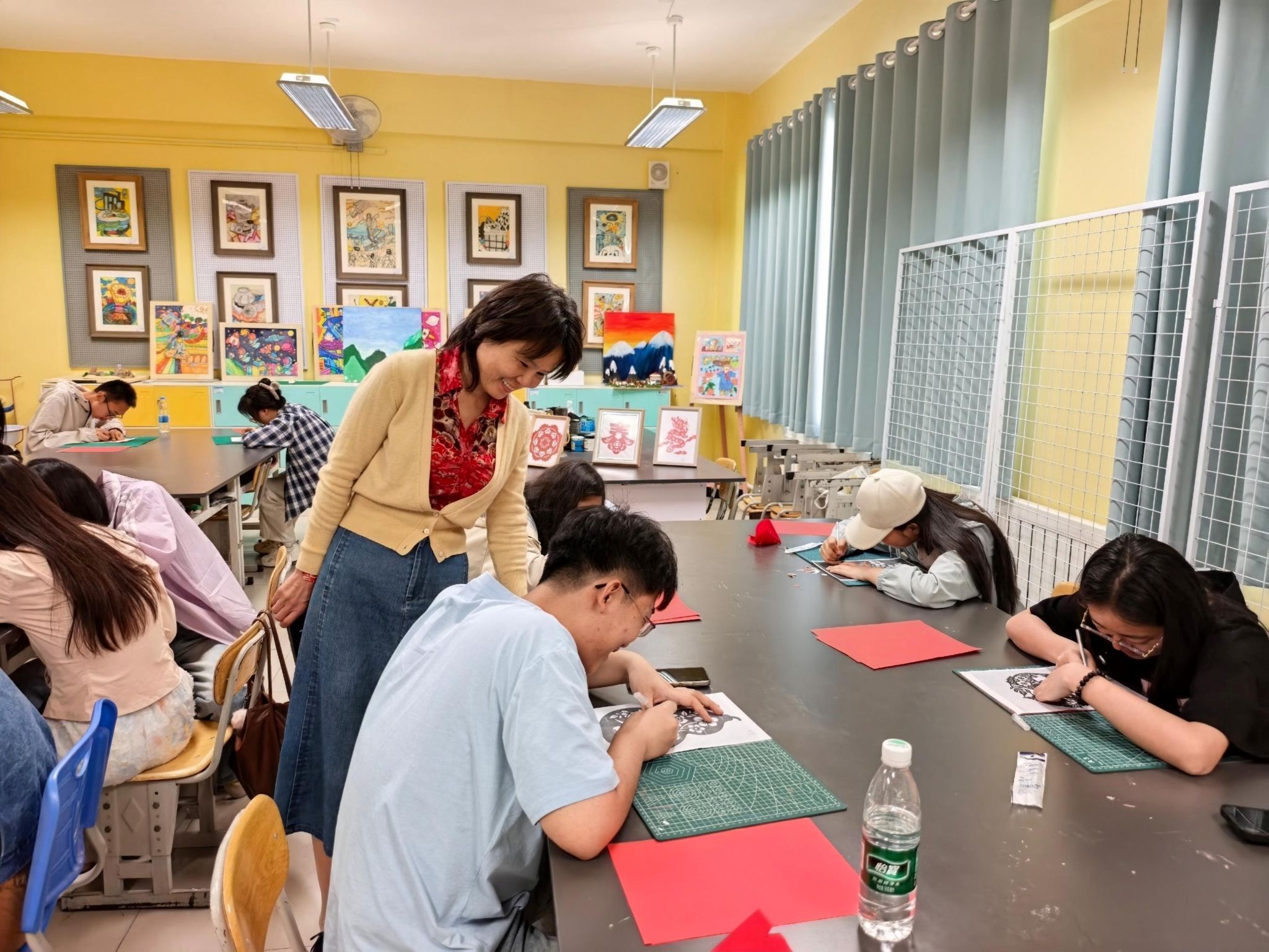 昌吉市第一小学活动现场 昌吉市第一小学活动现场
