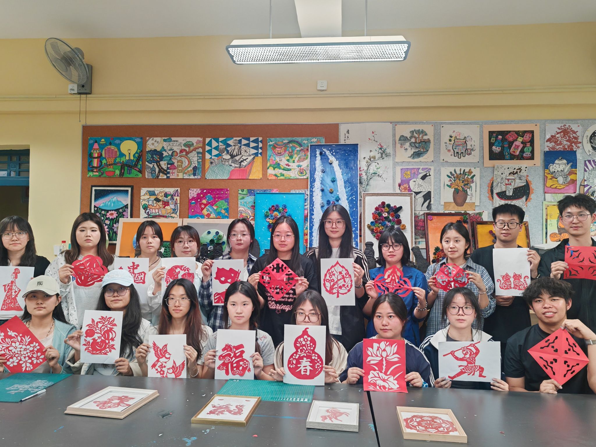昌吉市第一小学活动现场 昌吉市第一小学活动现场